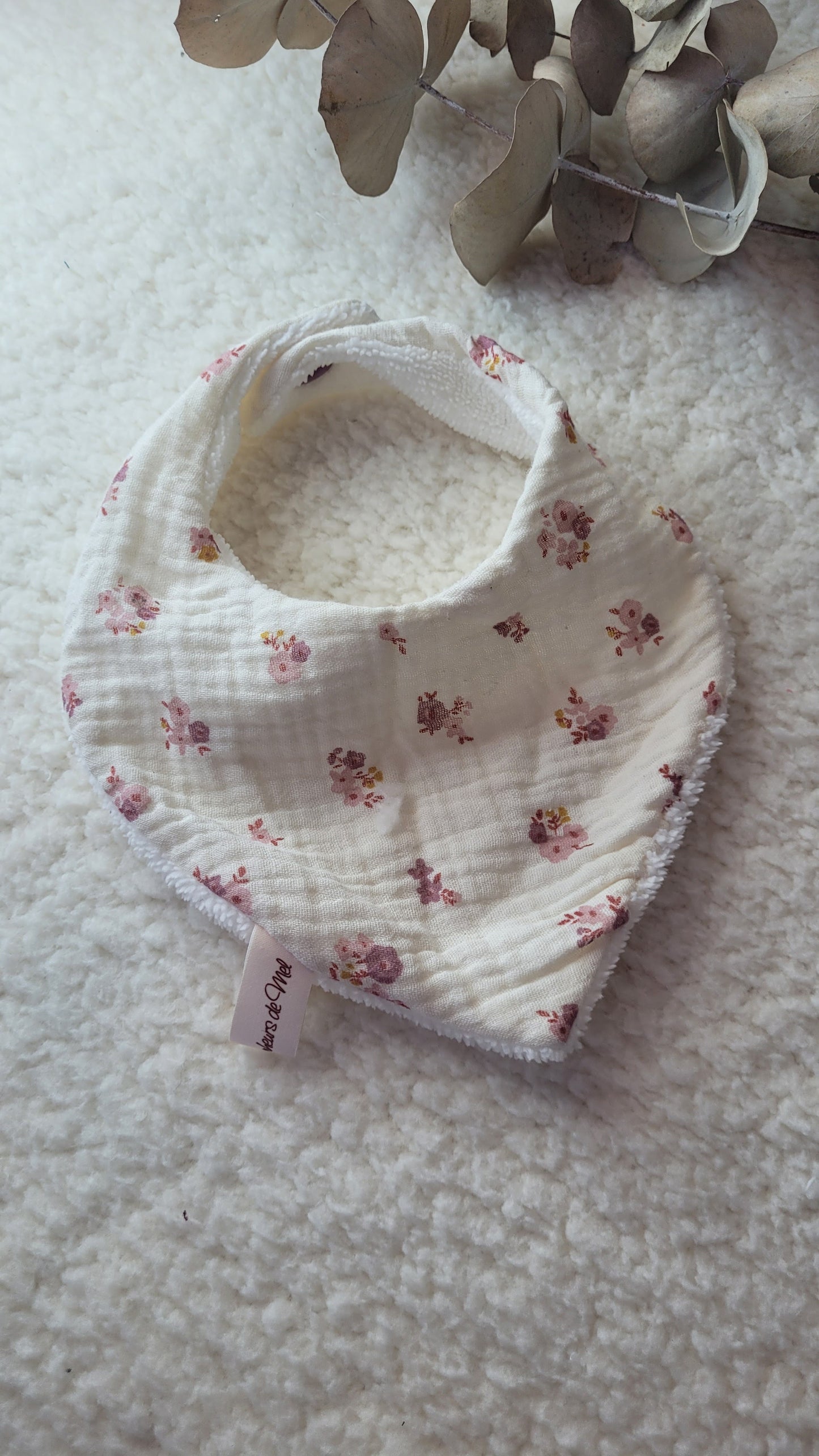 Bavoir bandana personnalisé.