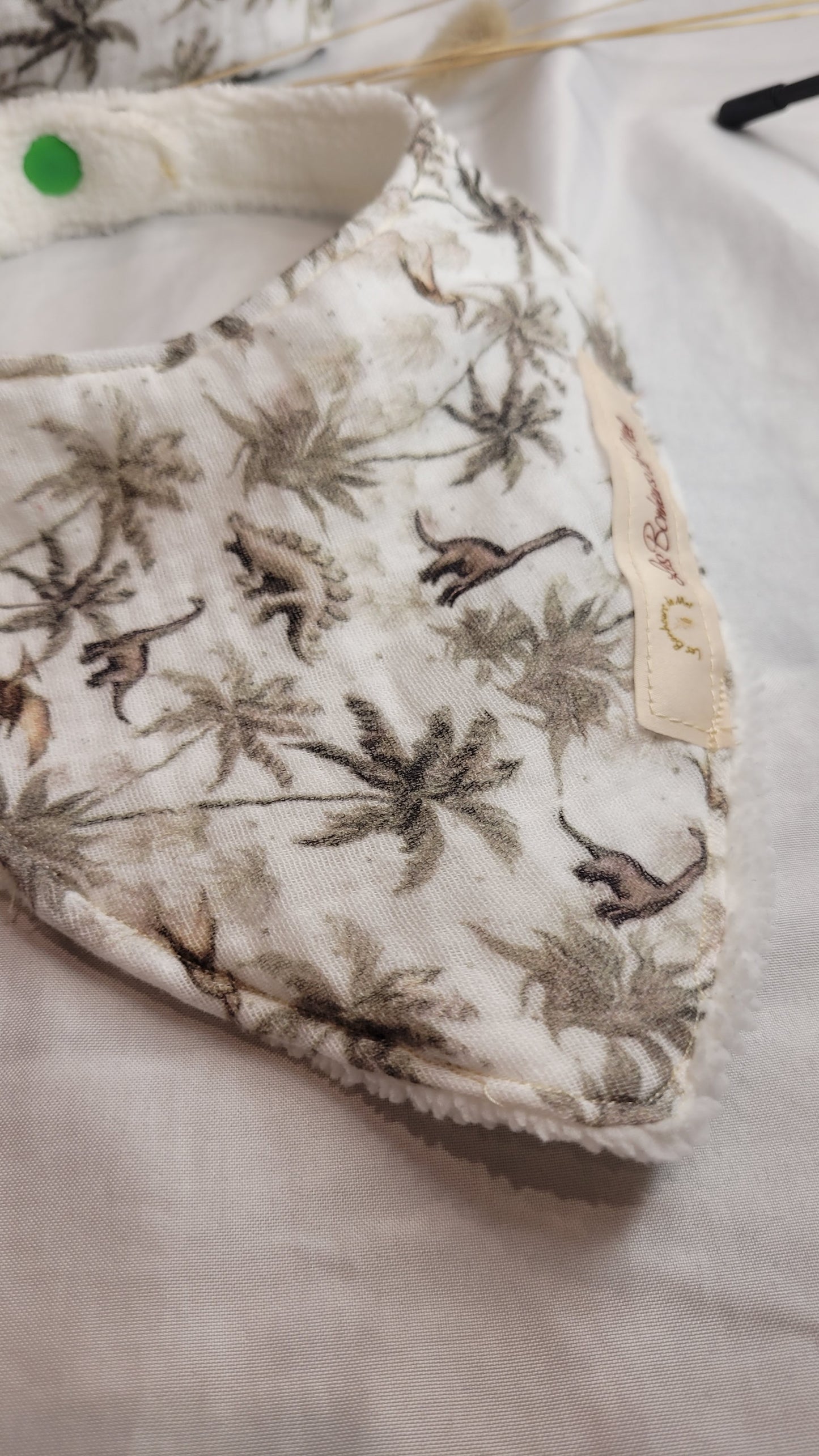 Bavoir bandana personnalisé.